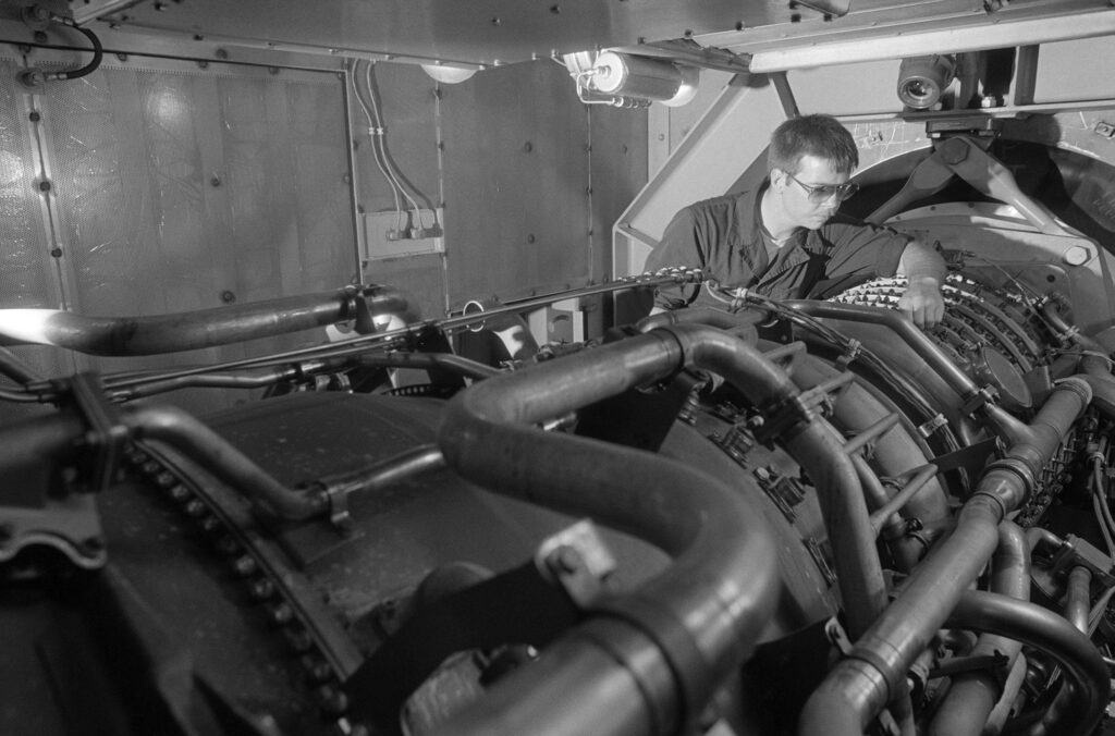 LM2500