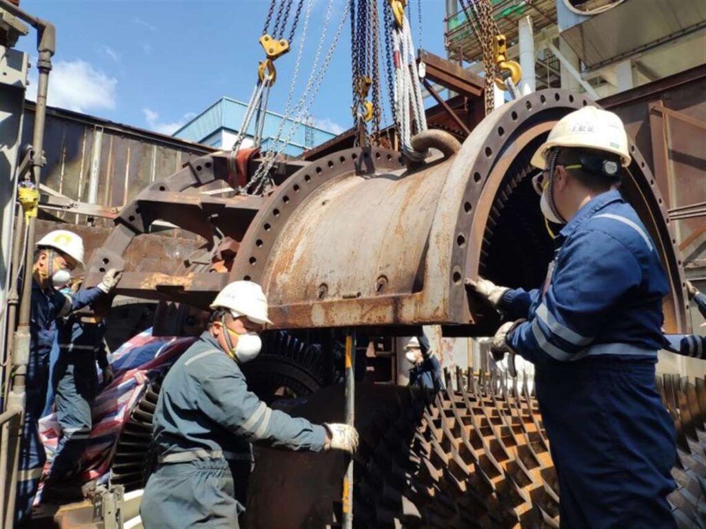 Gas turbine overhaul